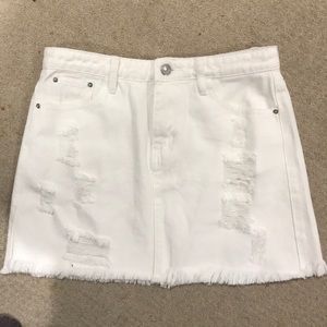 white denim skirt